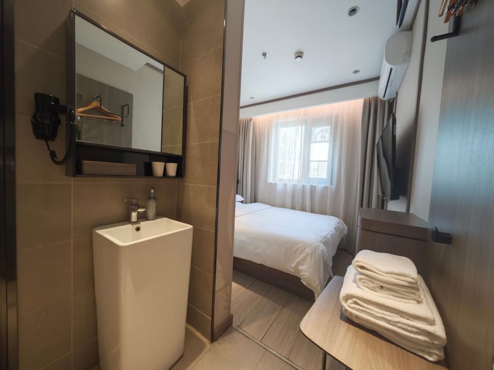 Hanting Hotel Shenzhen Huaqiang Central Park Hotel in Shenzhen