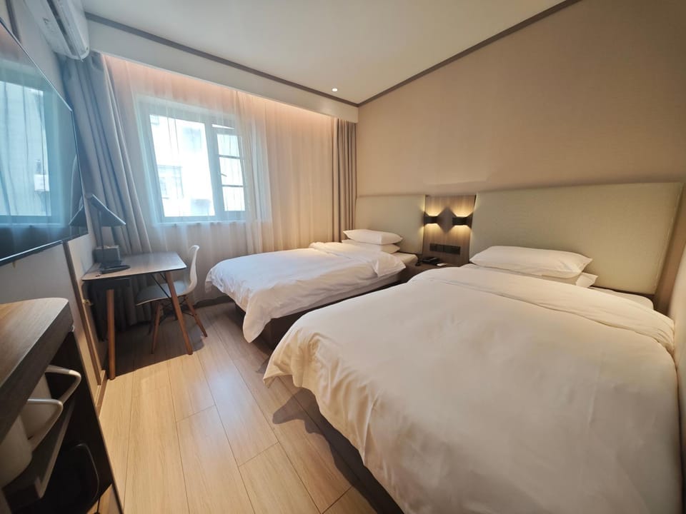 Hanting Hotel Shenzhen Huaqiang Central Park Hotel in Shenzhen