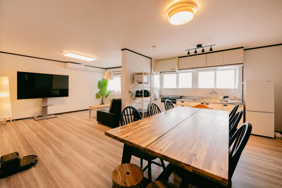 TV and multimedia, Living room, Dining area