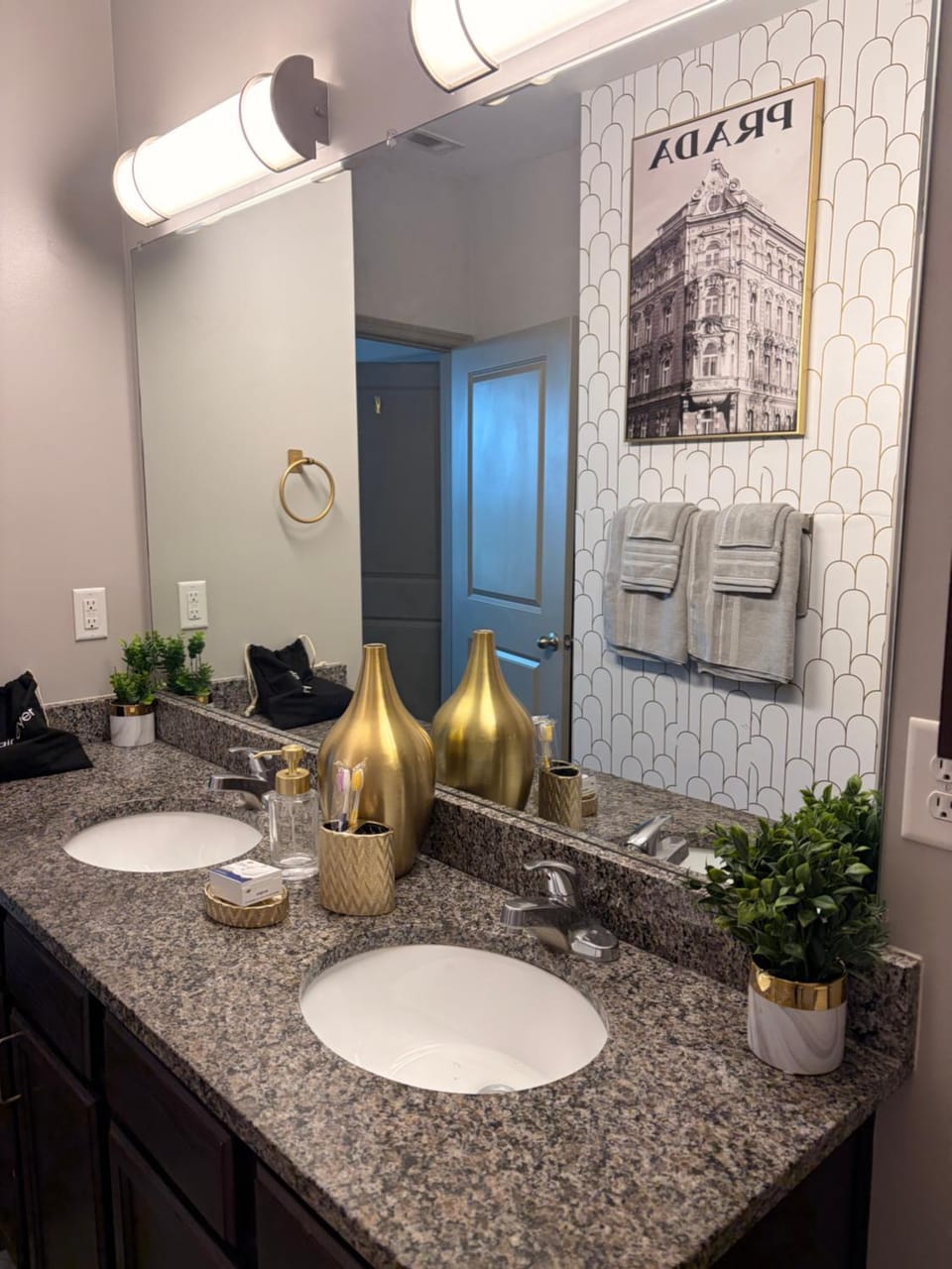 WealthyRich Luxury Stay 5 Min From Downtown Nashville Apartment in Nashville