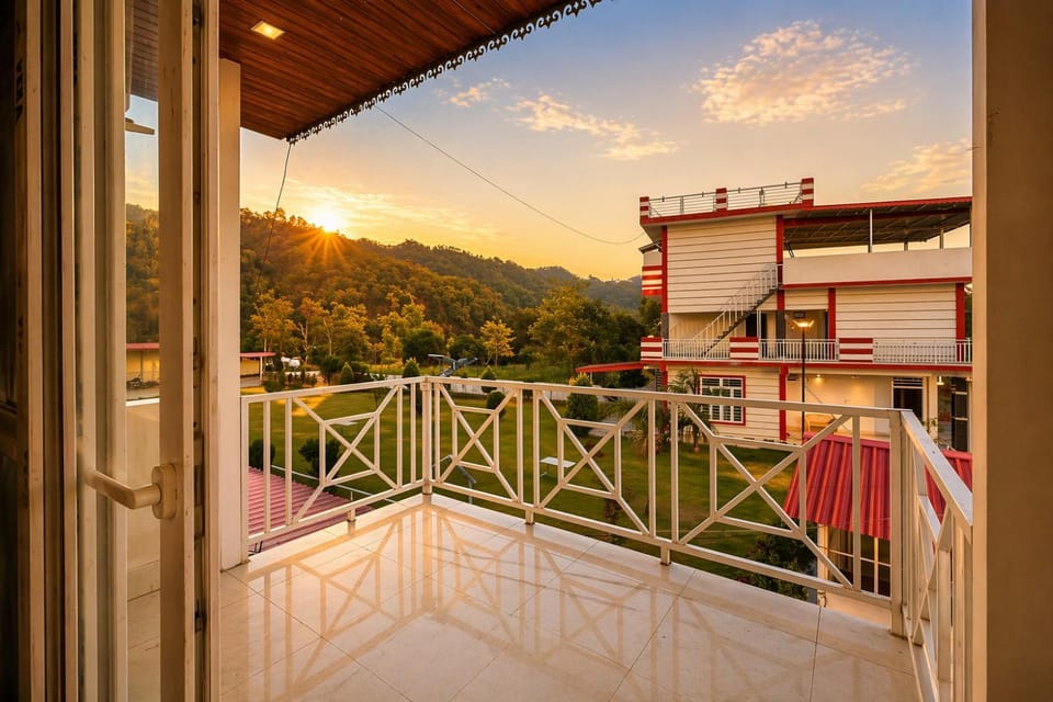M2LambardaarStay Hotel in Uttarakhand