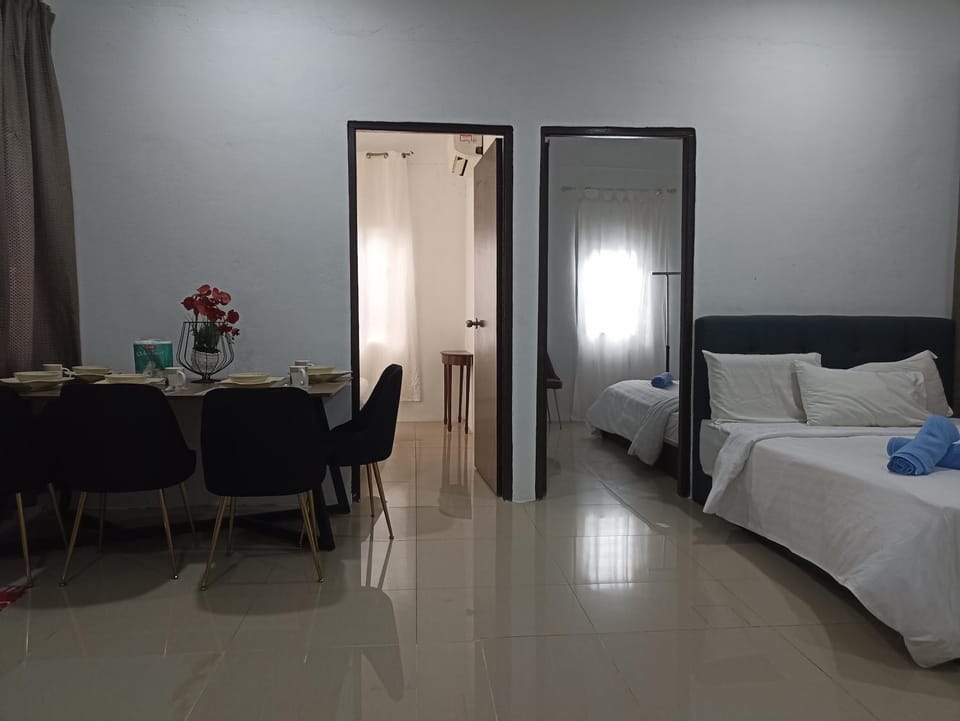 Ferringhi Beach Guesthouse-3bed Chalet in Penang