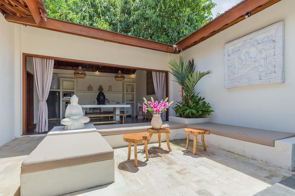 Patio, Seating area