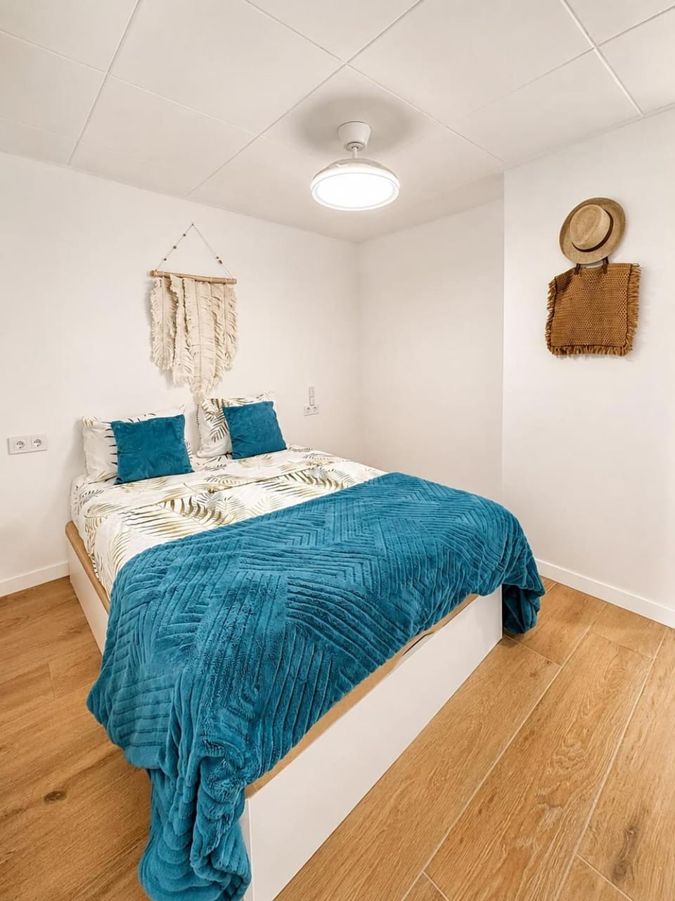 UIM Mediterraneo Juana 3 Wifi Apartment in Port de Sagunt