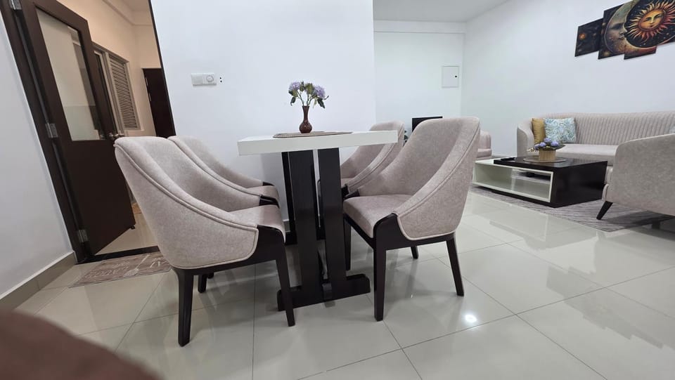 Santorini resort Apartment in Negombo