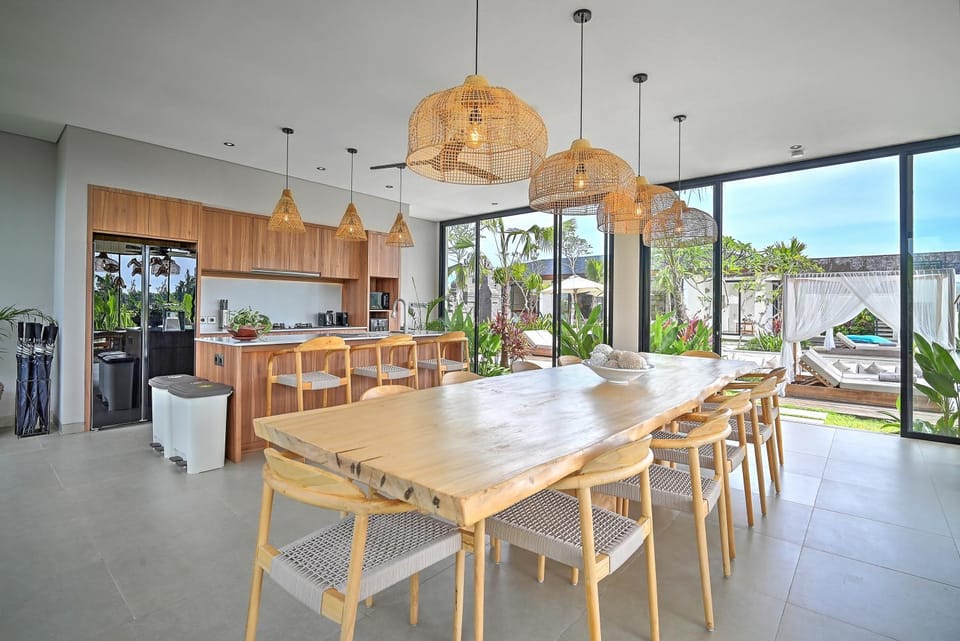 Kitchen or kitchenette, Living room, Dining area