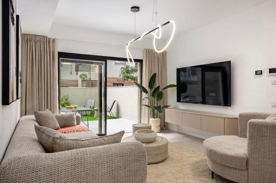 דקוטה איירפורט גרדן בוטיק אילת - By SEAELO Apartment in Eilat