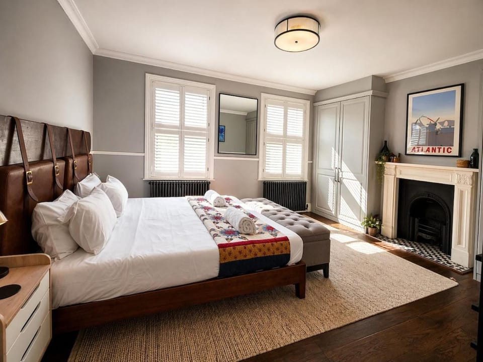 The Big Blue House, 5 minutes walk to the beach House in Hastings