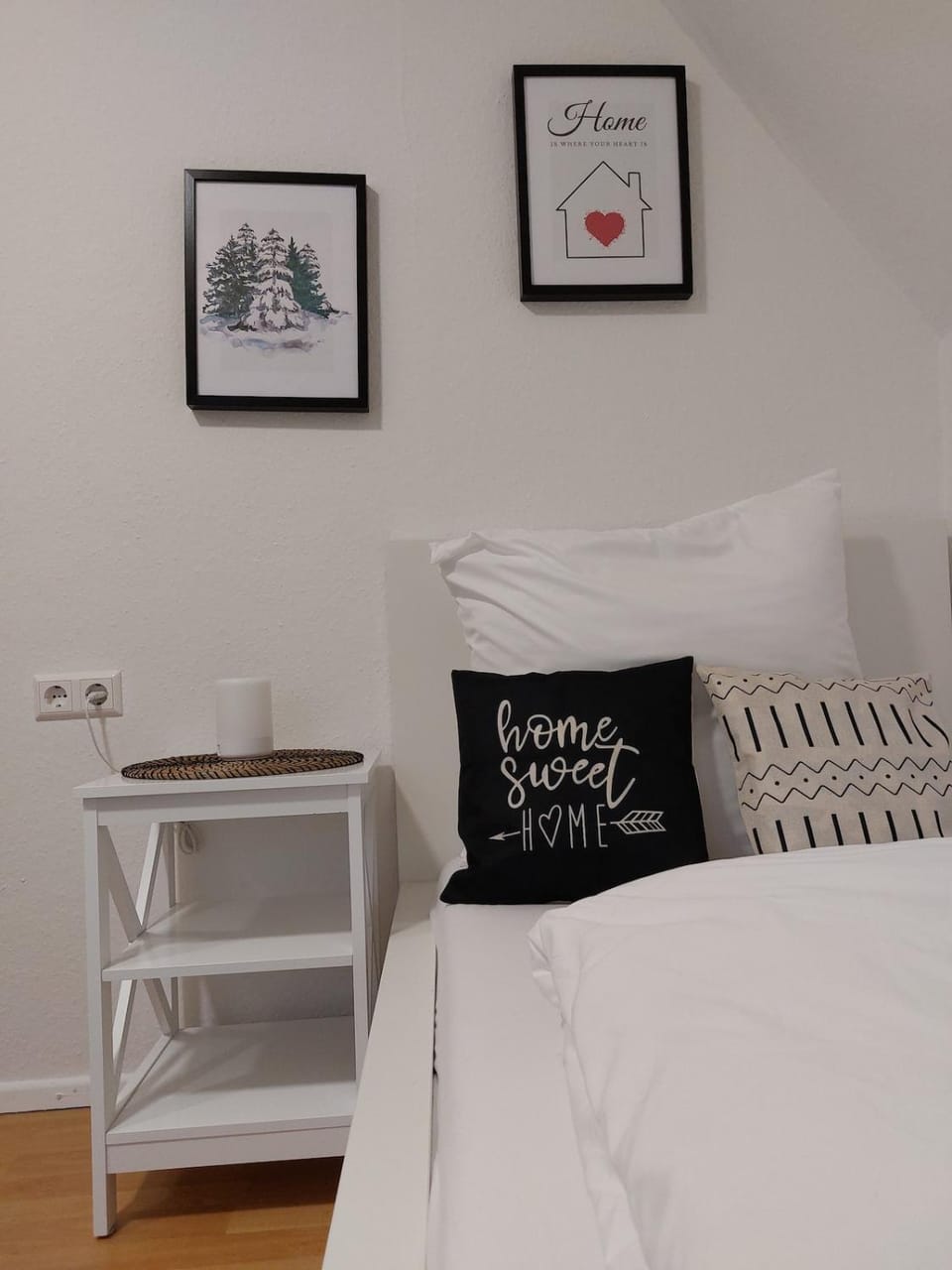 Bed, Photo of the whole room
