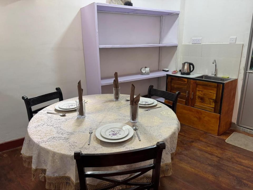 Coffee/tea facilities, Dining area