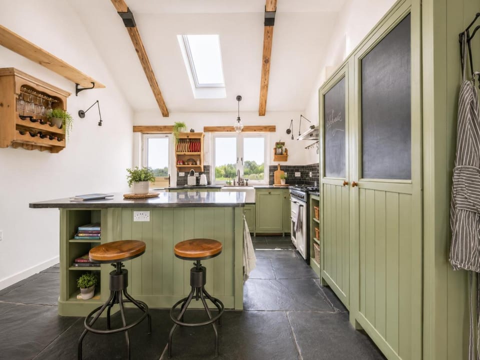 Kitchen or kitchenette, kitchen