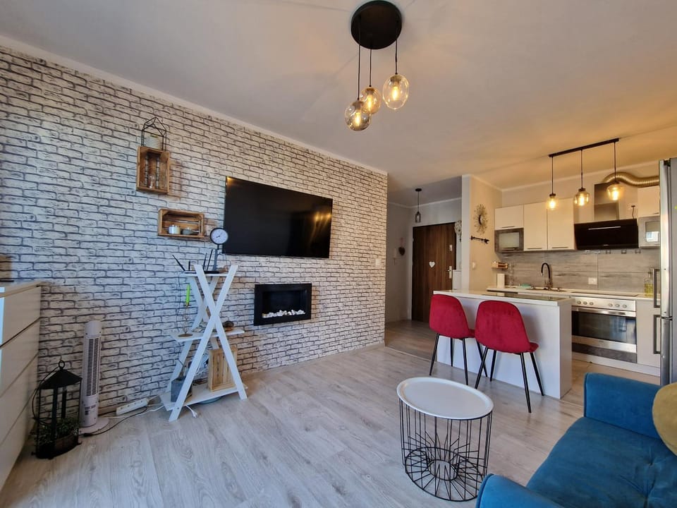 TV and multimedia, Kitchen or kitchenette, Living room, Entertainment, internet, kitchen