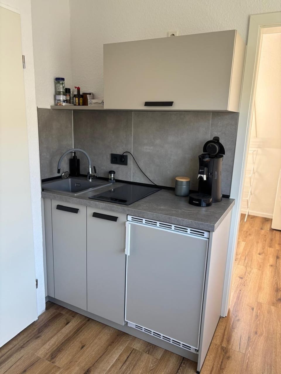 Kitchen or kitchenette, pet friendly, stove