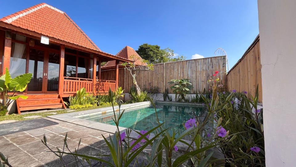 Property building, Garden, View (from property/room), Garden view