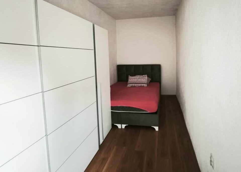 Spacious City Center Apartment for 6 - Steps from Hilton & Republic Square Apartment in Podgorica