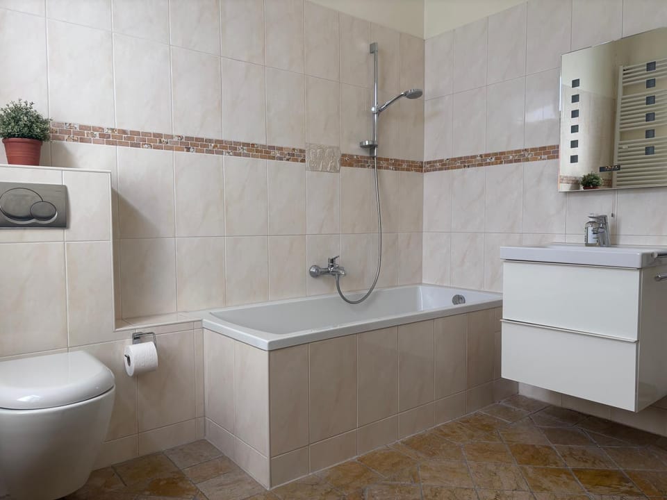 Bathroom, Bath