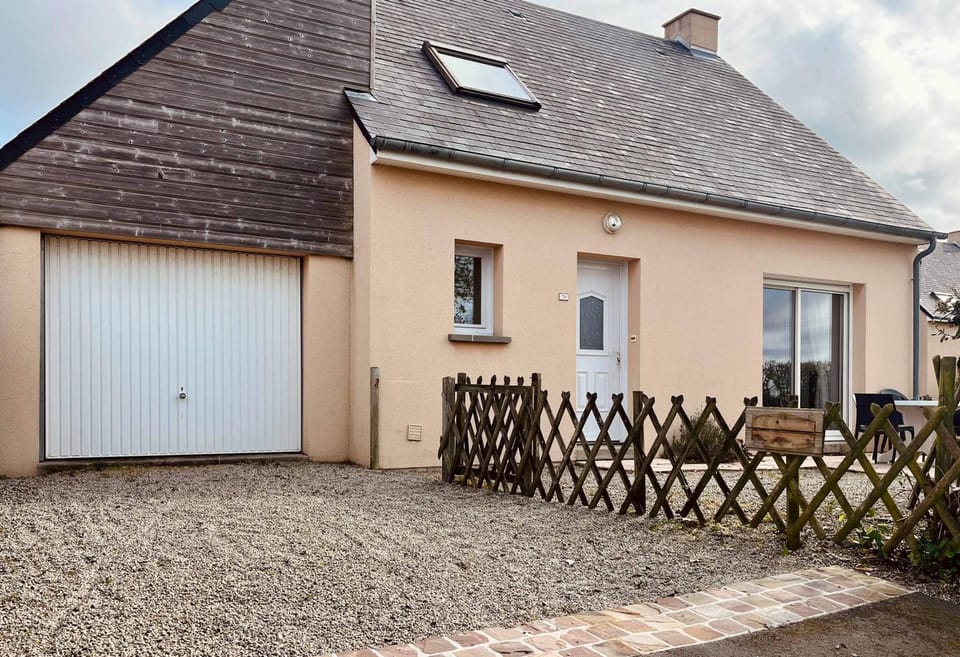 Les Granges Dune 3-Star Escape Cottage House in Normandy