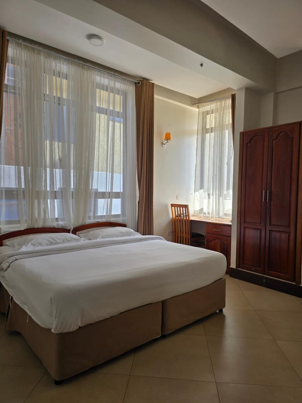 Bed, Photo of the whole room, Bedroom