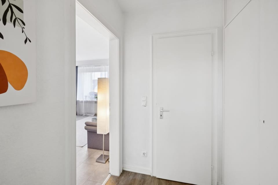 Facade/entrance, Bathroom, Photo of the whole room, Bedroom, wardrobe