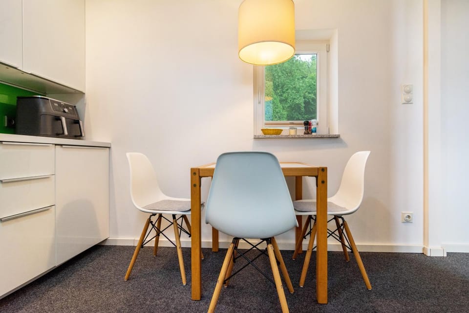 Property building, Kitchen or kitchenette, Living room