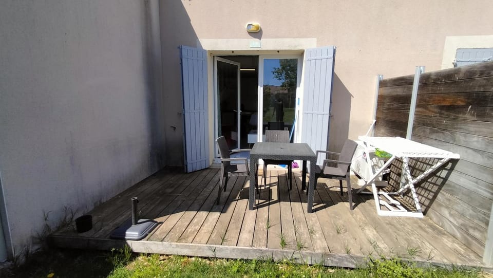15 minutes de la mer, entre vigne et garrigues House in Occitanie