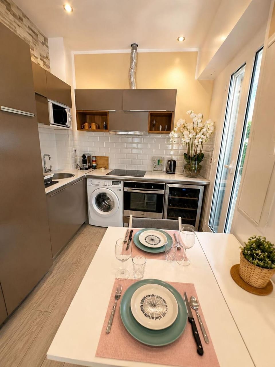 Kitchen or kitchenette