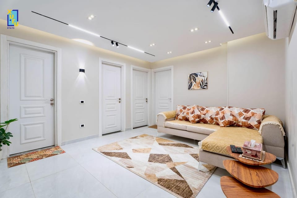 Astounding 2BDR 5 min from CAI Airport Apartment in Cairo Governorate