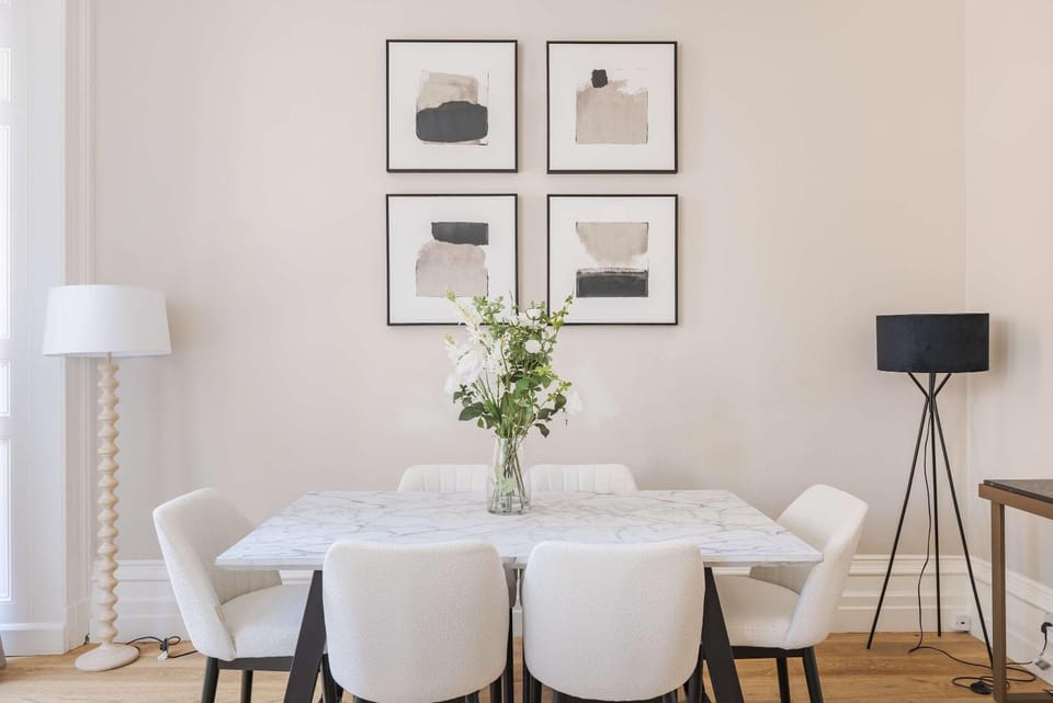Superb Knightsbridge Flat Near Harrods & Hyde Park Apartment in City of Westminster