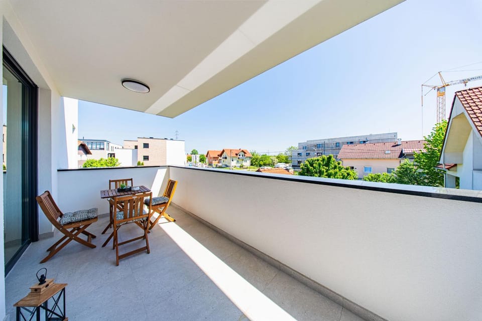 Patio, Day, Natural landscape, View (from property/room), Balcony/Terrace, Seating area