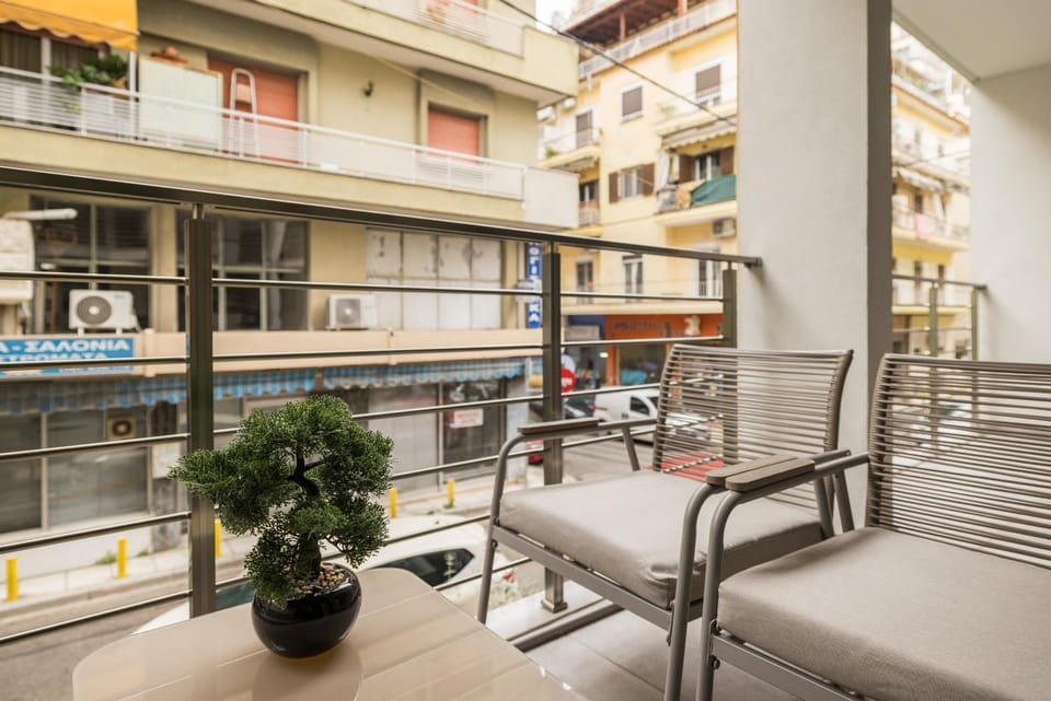 Property building, Balcony/Terrace