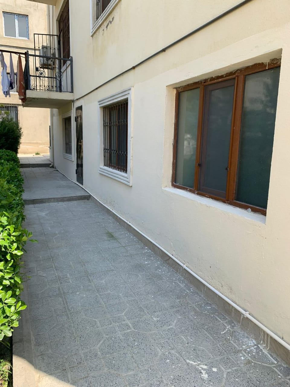 Property building, Day, Neighbourhood, Street view