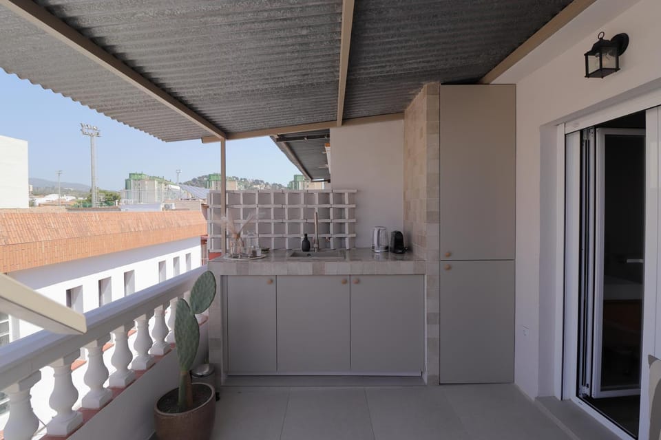 Patio, kitchen