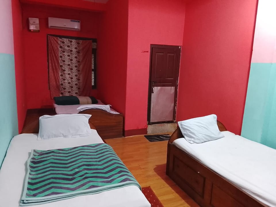 Damak guest house Bed and Breakfast in West Bengal