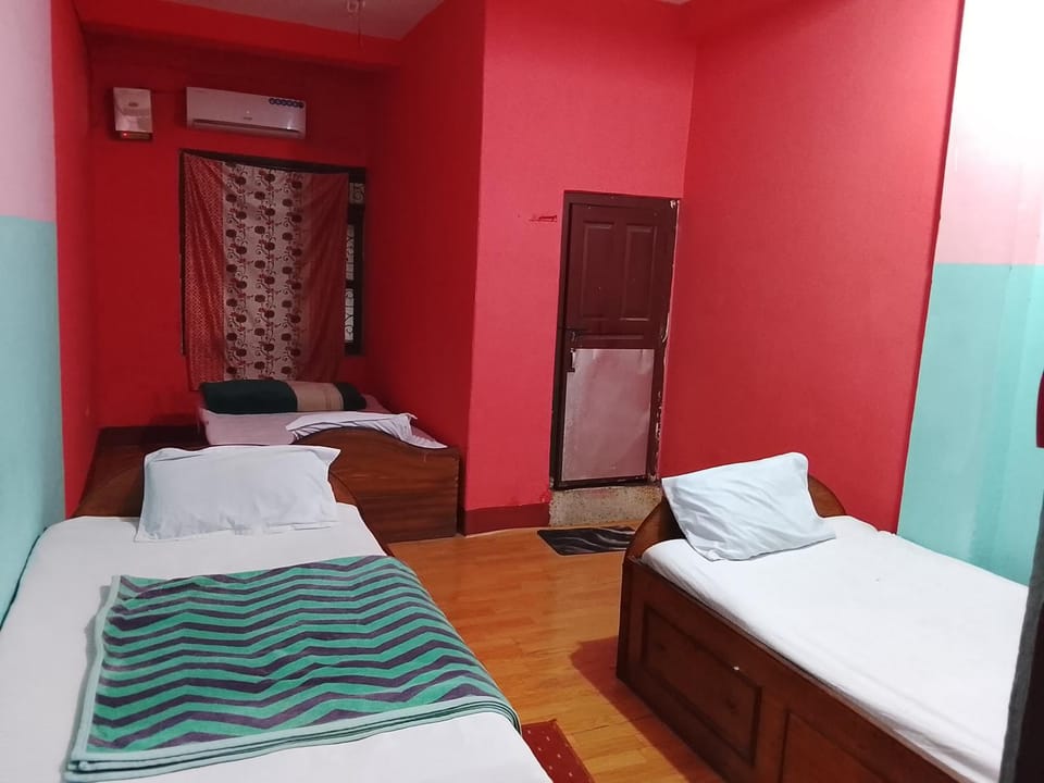 Damak guest house Bed and Breakfast in West Bengal