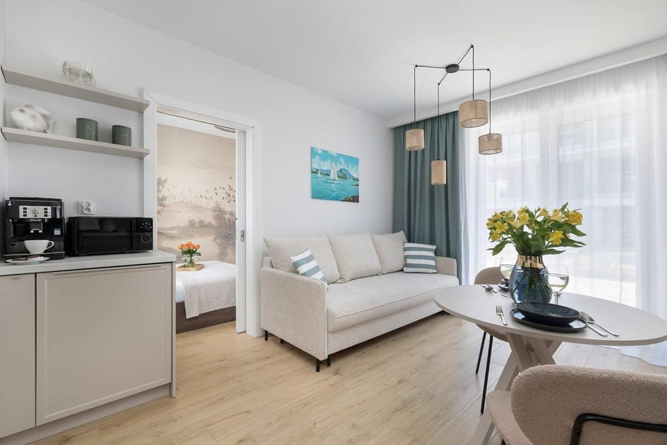 Bed, Coffee/tea facilities, Living room, Photo of the whole room, Seating area, Dining area, Bedroom, pet friendly
