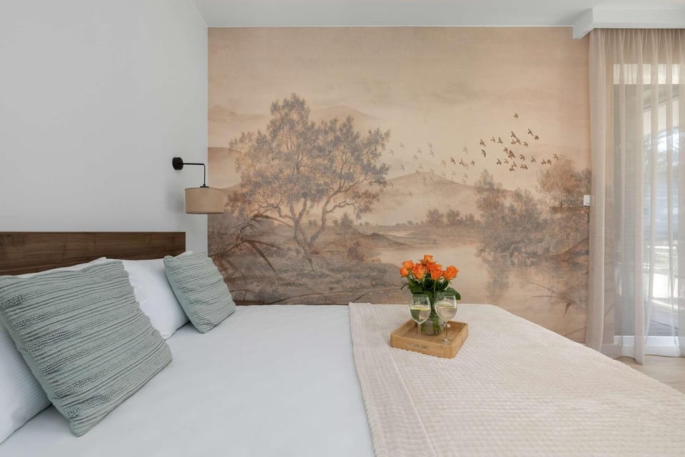 Bed, Photo of the whole room, Decorative detail, Bedroom