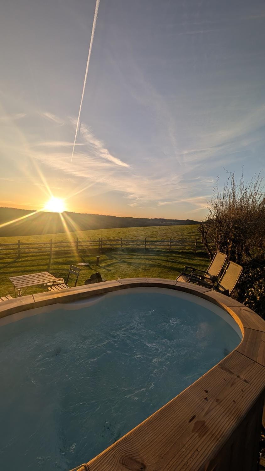 Garden, Hot Tub, View (from property/room)