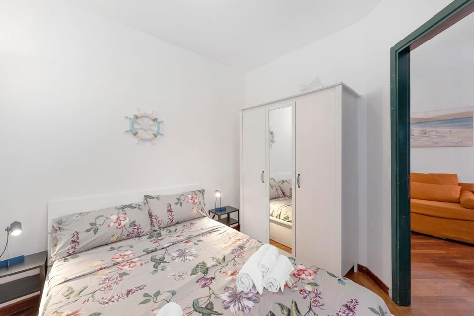 Living room, Bedroom