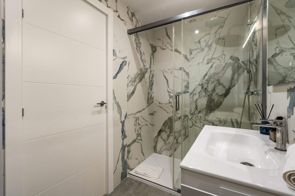 Shower, Bathroom