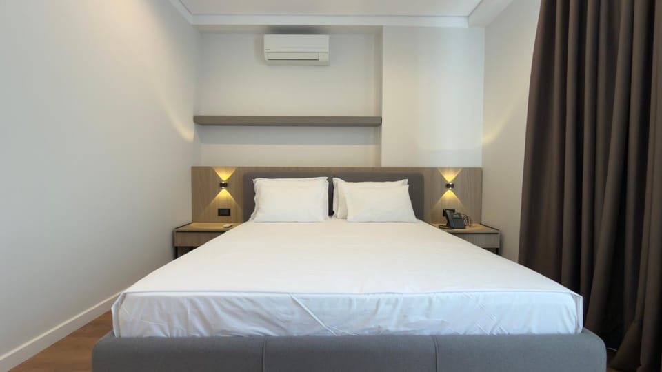 Bed, Bedroom, heating, air conditioner