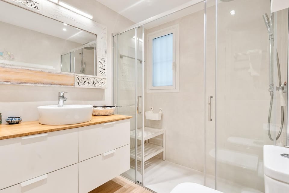 Shower, Bathroom