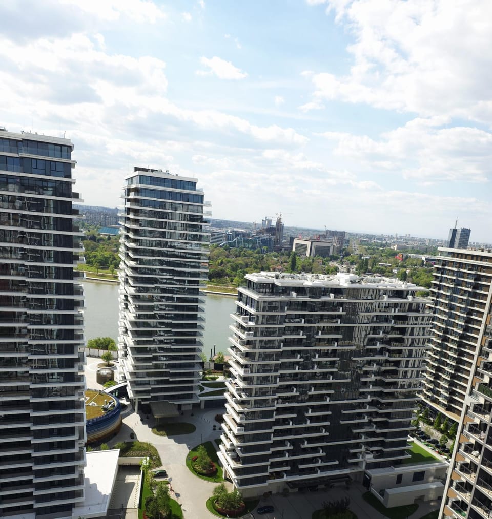 View (from property/room), View (from property/room), Photo of the whole room, City view, River view
