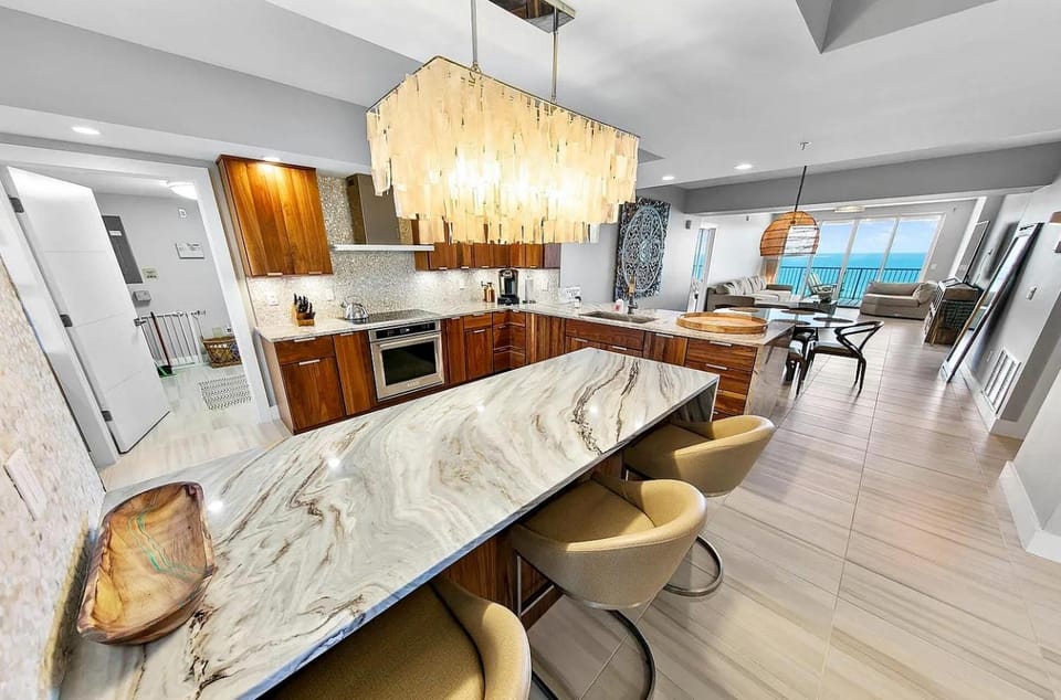Luxury 3BR Oceanfront Penthouse with Views Apartment in Ponce Inlet