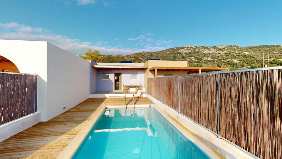 Day, Natural landscape, Pool view, Swimming pool