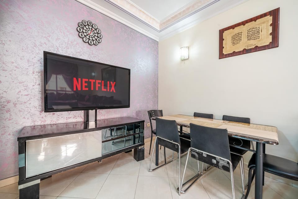 First Line Beach & Free Parking Apartment in Tangier