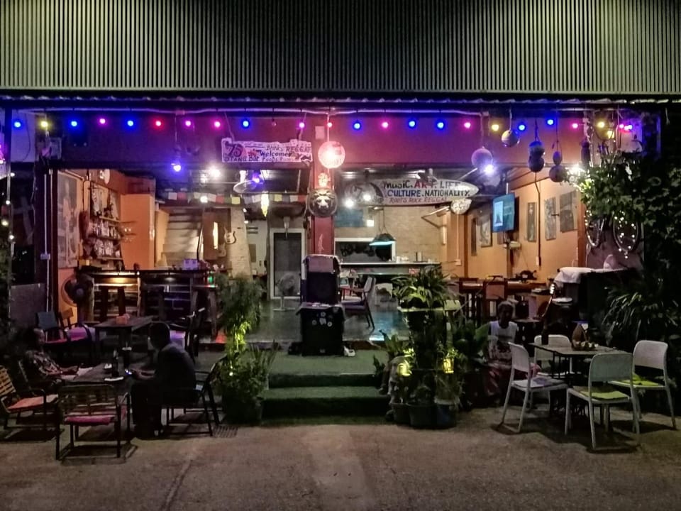 Property building, Night, Nightclub / DJ