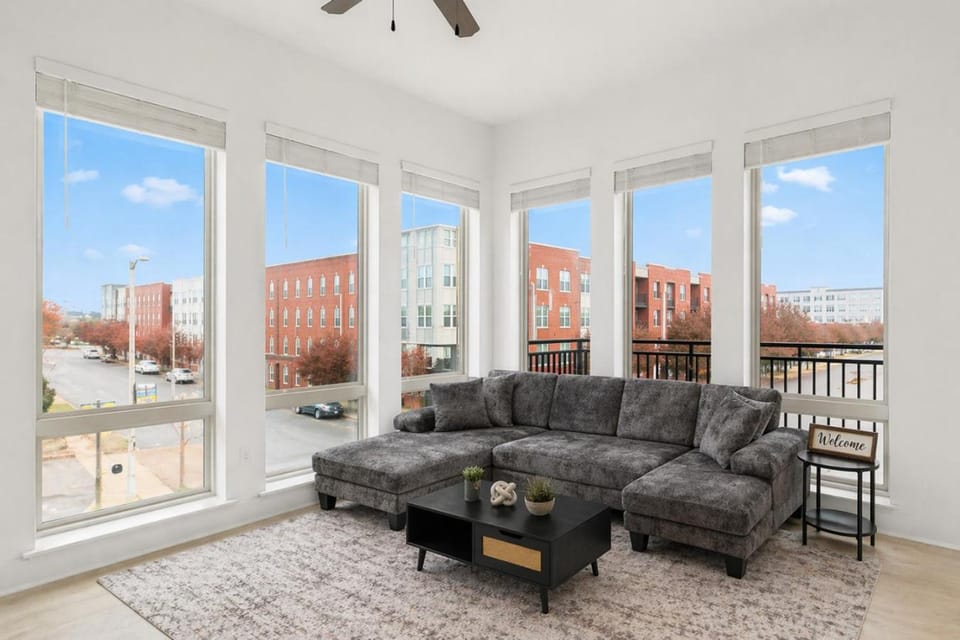 Luxury 2BR Steps from Railroad Park Apartment in Birmingham