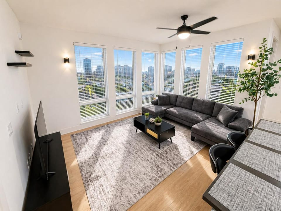 Luxury 2BR Steps from Railroad Park Apartment in Birmingham