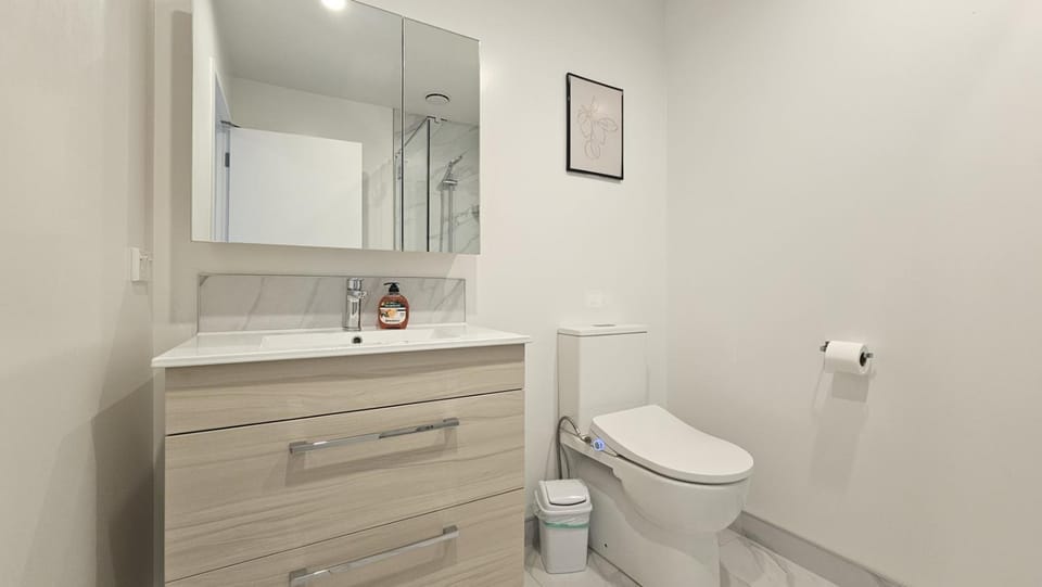 Family Friendly 2BR Townhouse with Fenced Yard House in Auckland