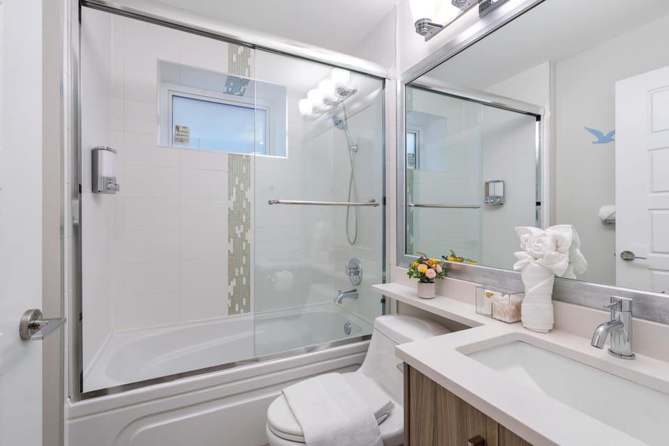 Cozy and Central 1 BR in Vancouver House in Vancouver
